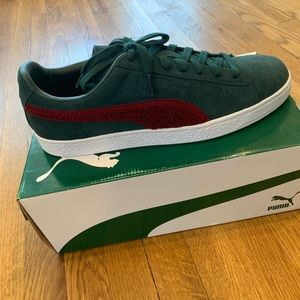 NEW PUMA Suede Sneakers
